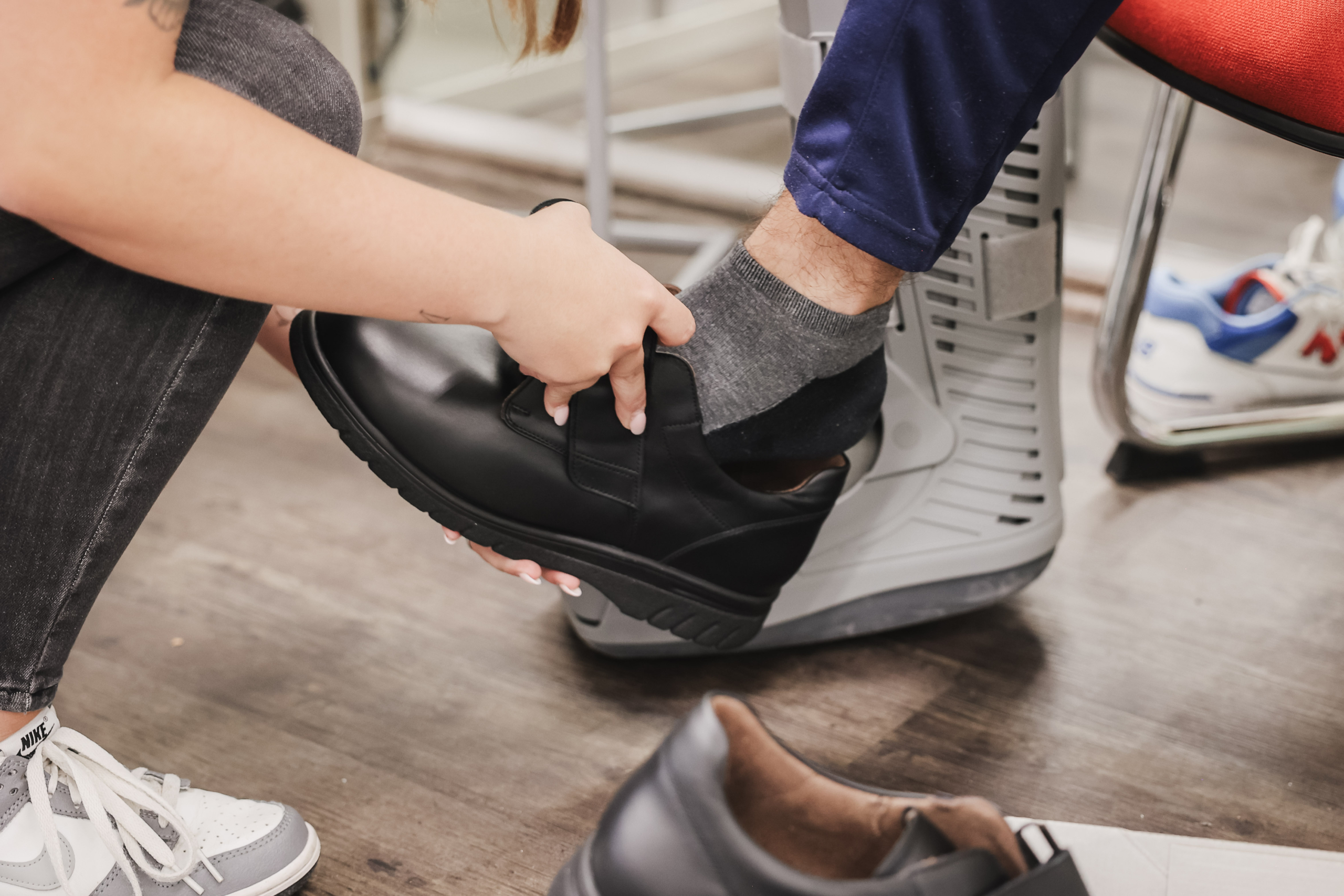 Orthopädische Maßschuhe anprobieren